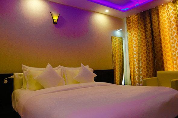 Tulip Continental Hotel Hamirgarh Esterno foto